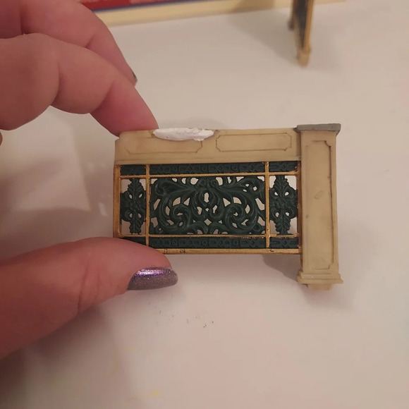 Vintage 1999 Lemax Village Collection - Lighted Victorian Gated Fence, Set of 5 - Picture 11 of 14